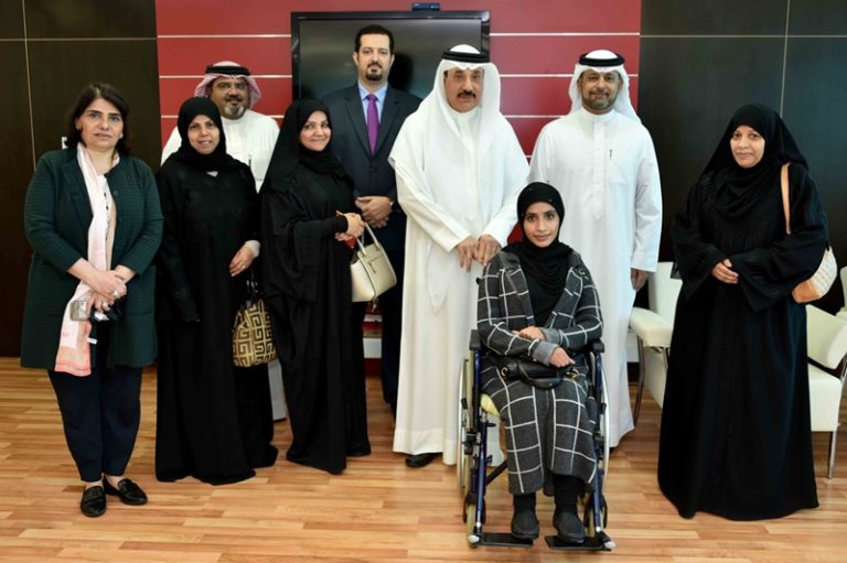 وزير العمل والتنمية الاجتماعية يستقبل النائب محمد العمادي وعدد من أولياء امور المعاقين