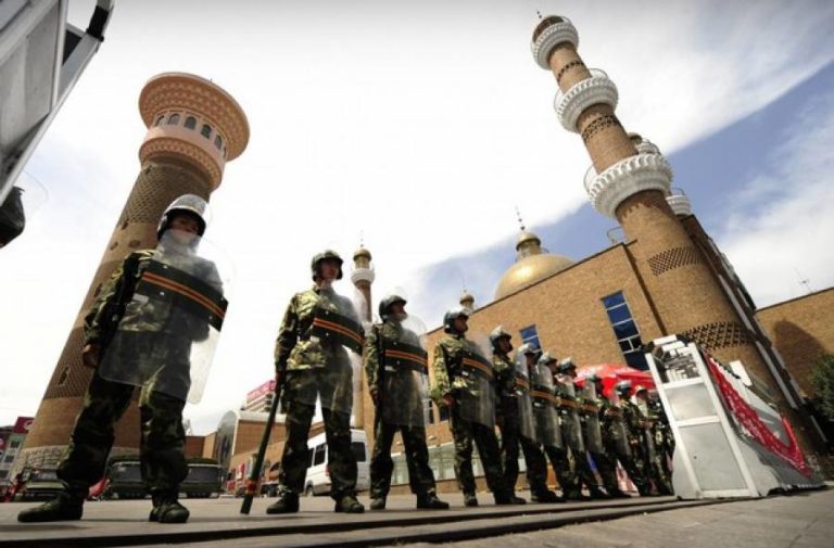 تنديد بحظر الصين للحجاب والنقاب واللحية وجميع المظاهر الإسلامية بتركستان الشرقية