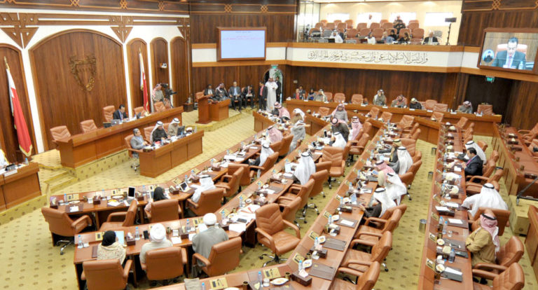 وكيل الطيران المدني يرد على اقتراح لكتلة المنبر: فحص الخدم في المطار مظهر غير حضاري