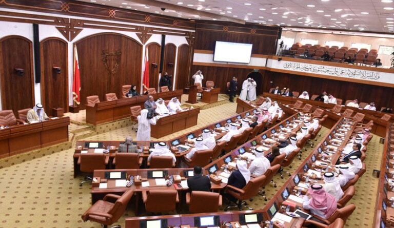 بينها «المنبر الإسلامي».. جمعيات سياسية تستنكر خطوة مجلس النواب تقليص صلاحياته تراجعات النواب تهمش التجربة البرلمانية وتحول دون الارتقاء بها إلى مستوى طموحات الشعب